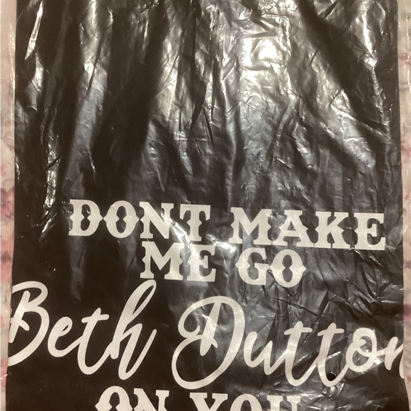 Yellowstone “ BETH “ T’ Shirt NEW - Picture 3 of 3